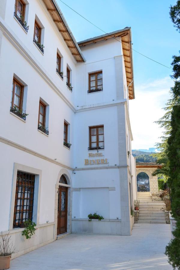 Hotel Bineri จีโรคาสเตอร์ ภายนอก รูปภาพ