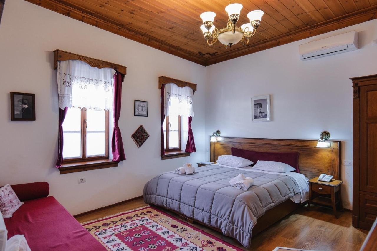 Hotel Bineri จีโรคาสเตอร์ ภายนอก รูปภาพ