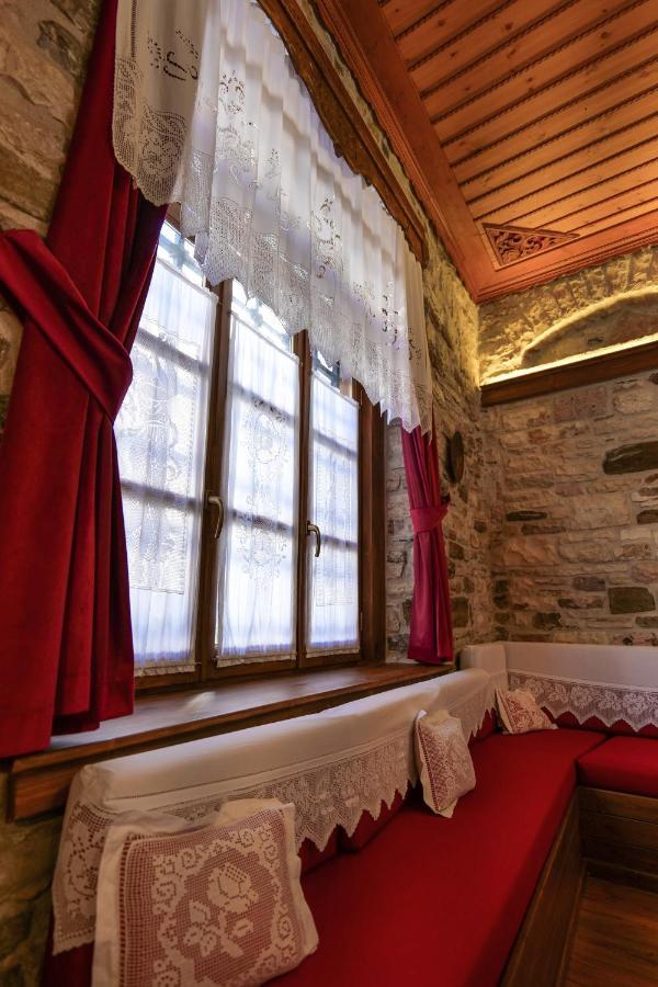 Hotel Bineri จีโรคาสเตอร์ ภายนอก รูปภาพ