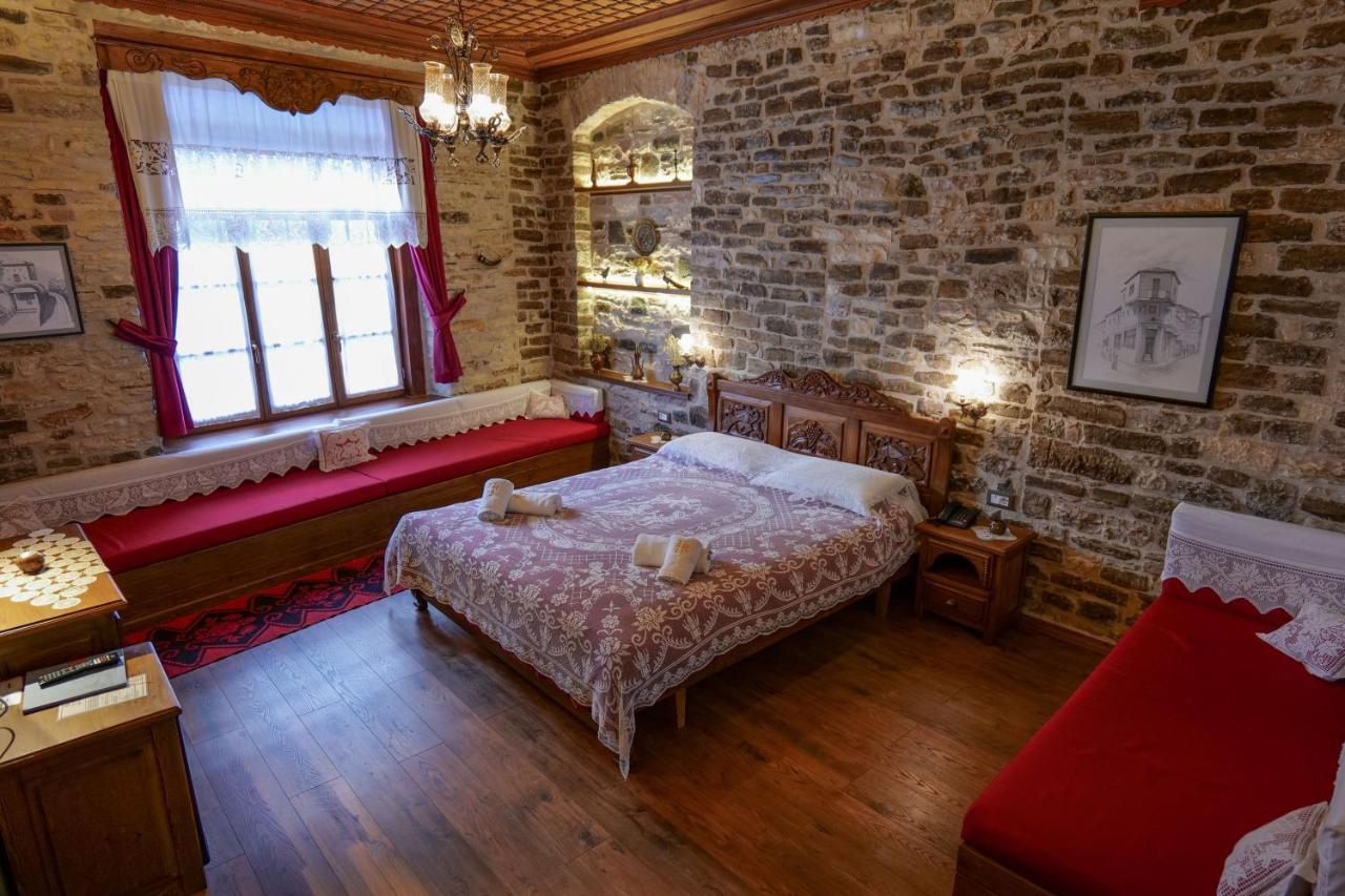 Hotel Bineri จีโรคาสเตอร์ ภายนอก รูปภาพ