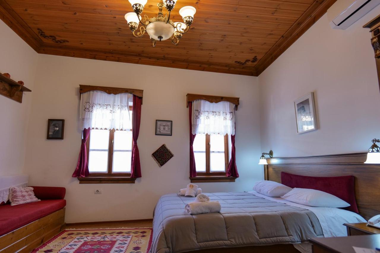 Hotel Bineri จีโรคาสเตอร์ ภายนอก รูปภาพ