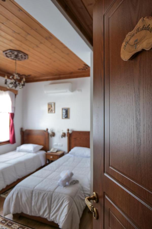 Hotel Bineri จีโรคาสเตอร์ ภายนอก รูปภาพ